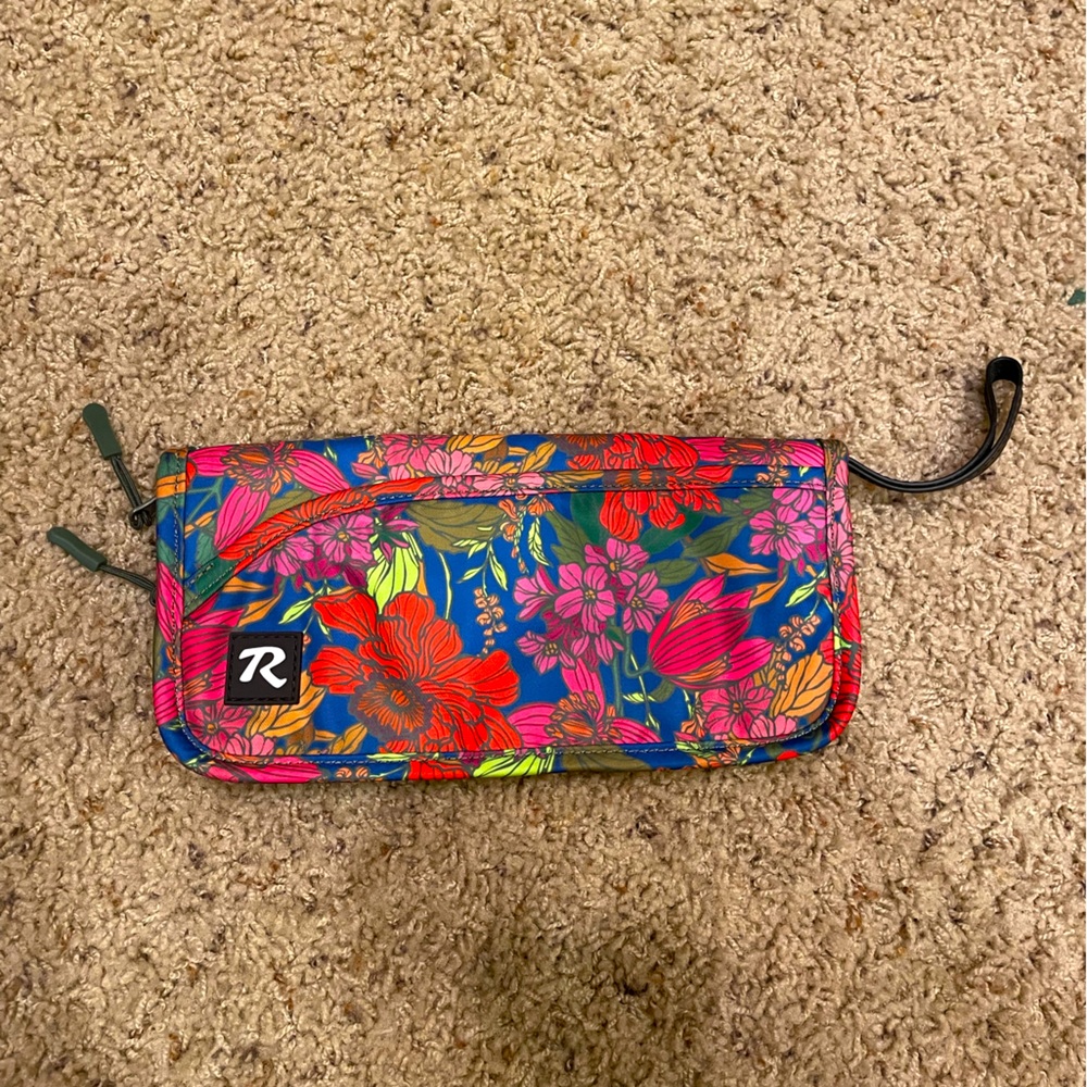 R. Riveter wristlet wallet floral nylon